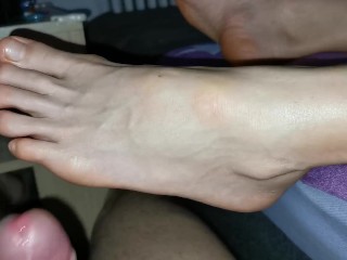 Masturbation near stunning feet, footjob
