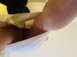 Unsuspecting MILF upskirt after shower