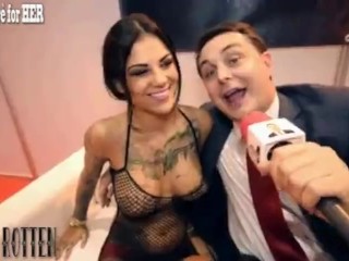 Bonnie Rotten Interview with Andrea Dipra and Squirts on him!